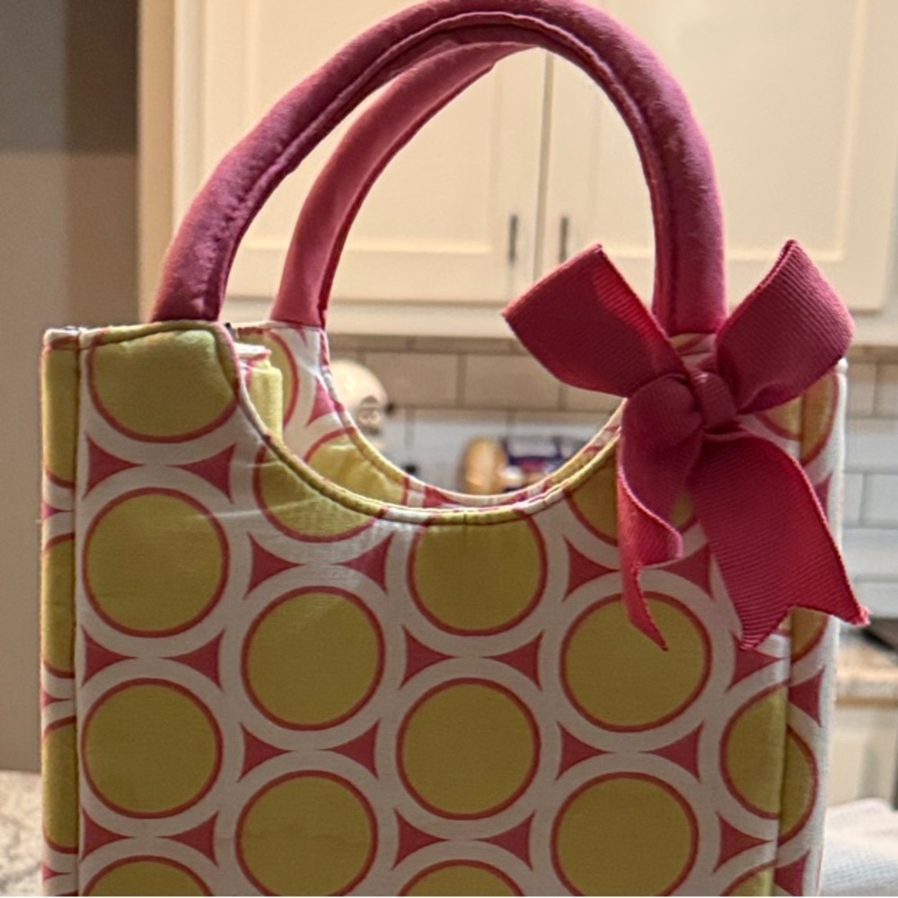 Vibrant Pink and Yellow Circle Pattern Lunchbox. Hardly used.